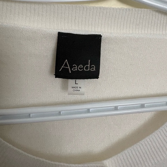 AAEDA Floral Appliqué Cardigan  with Pink Roses - Picture 3 of 8